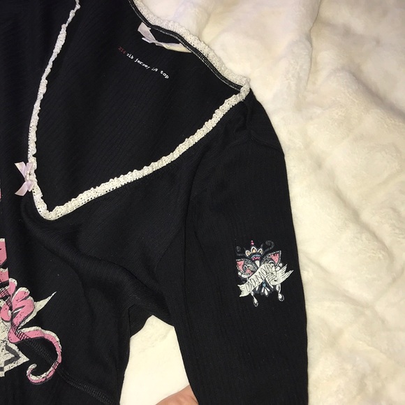 Cute and comfy Aspen top NWOT - Picture 3 of 4